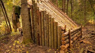 Building a Fort in the Woods LAST LOG WALL FINISHED ADDING A TARP CAST IRON COOKING OVER FIRE [upl. by Ayak599]