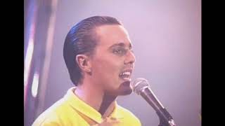 Everybody Wants To Rule The World  Tears For Fears  Live  1985 [upl. by Ahsemaj304]