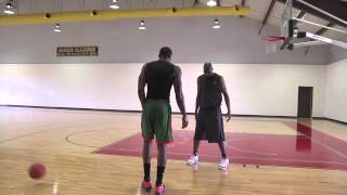 Hakeem Olajuwon Demonstrating Low Post Moves  Amazing Footwork [upl. by Goldner]